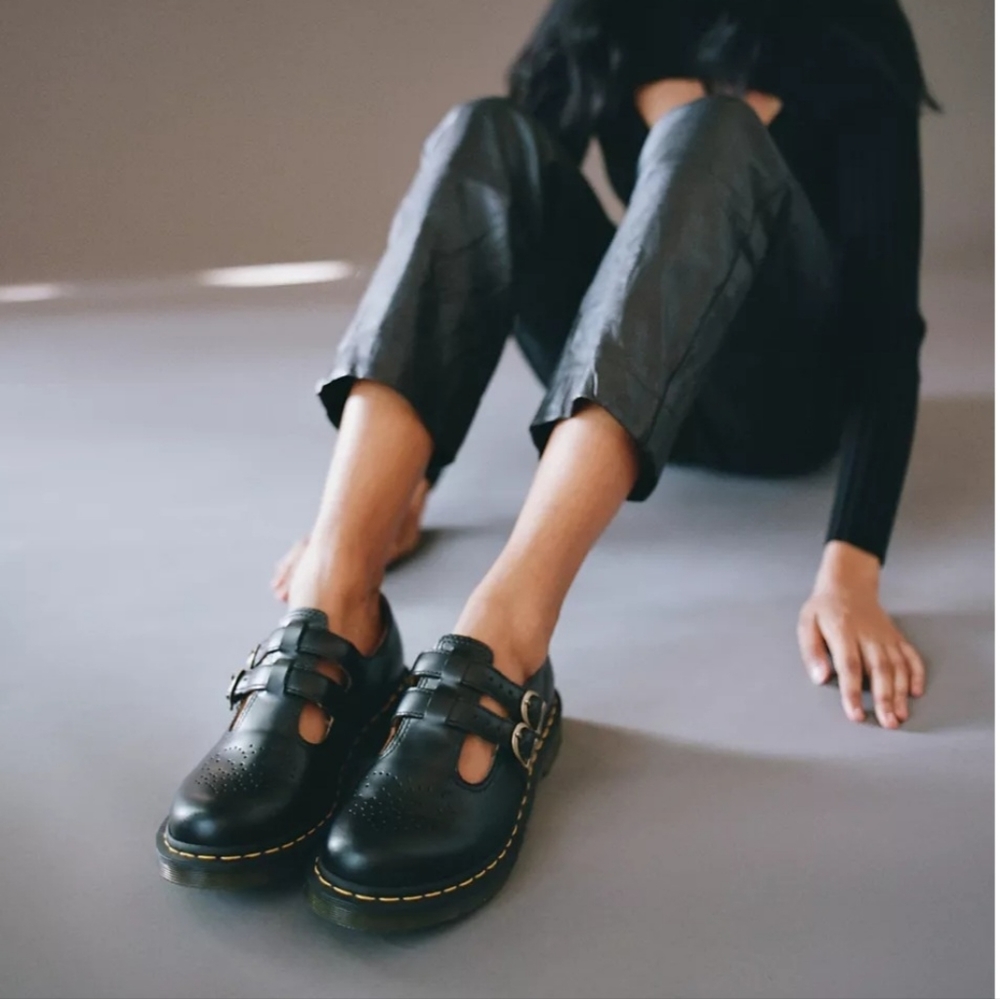 COPY - Dr. Martens 8065 Mary Jane- size 6